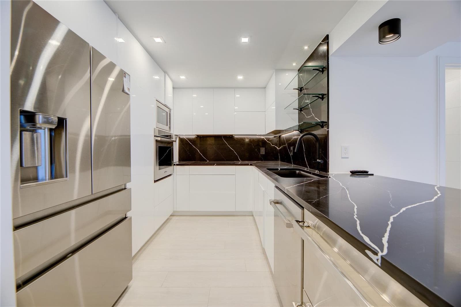 1 Las Olas Circle 404 photo 12