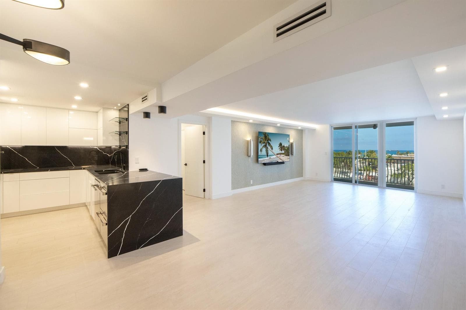 1 Las Olas Circle 404 photo 5