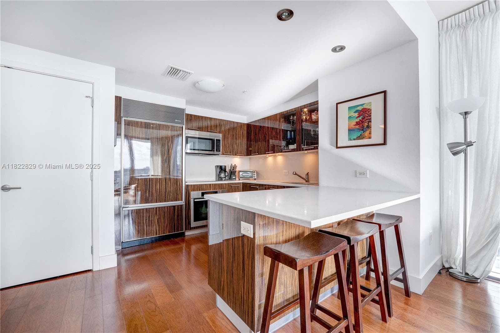 6899 Collins Ave 1409 photo 5