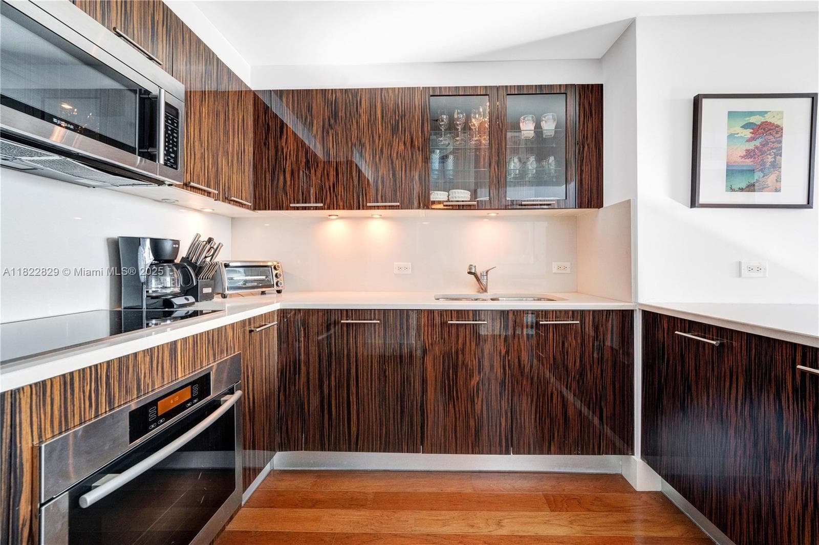 6899 Collins Ave 1409 photo 24