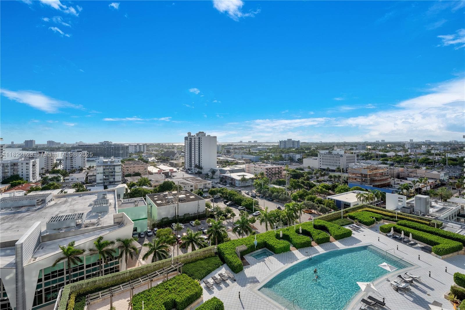 6899 Collins Ave 1409 photo 18
