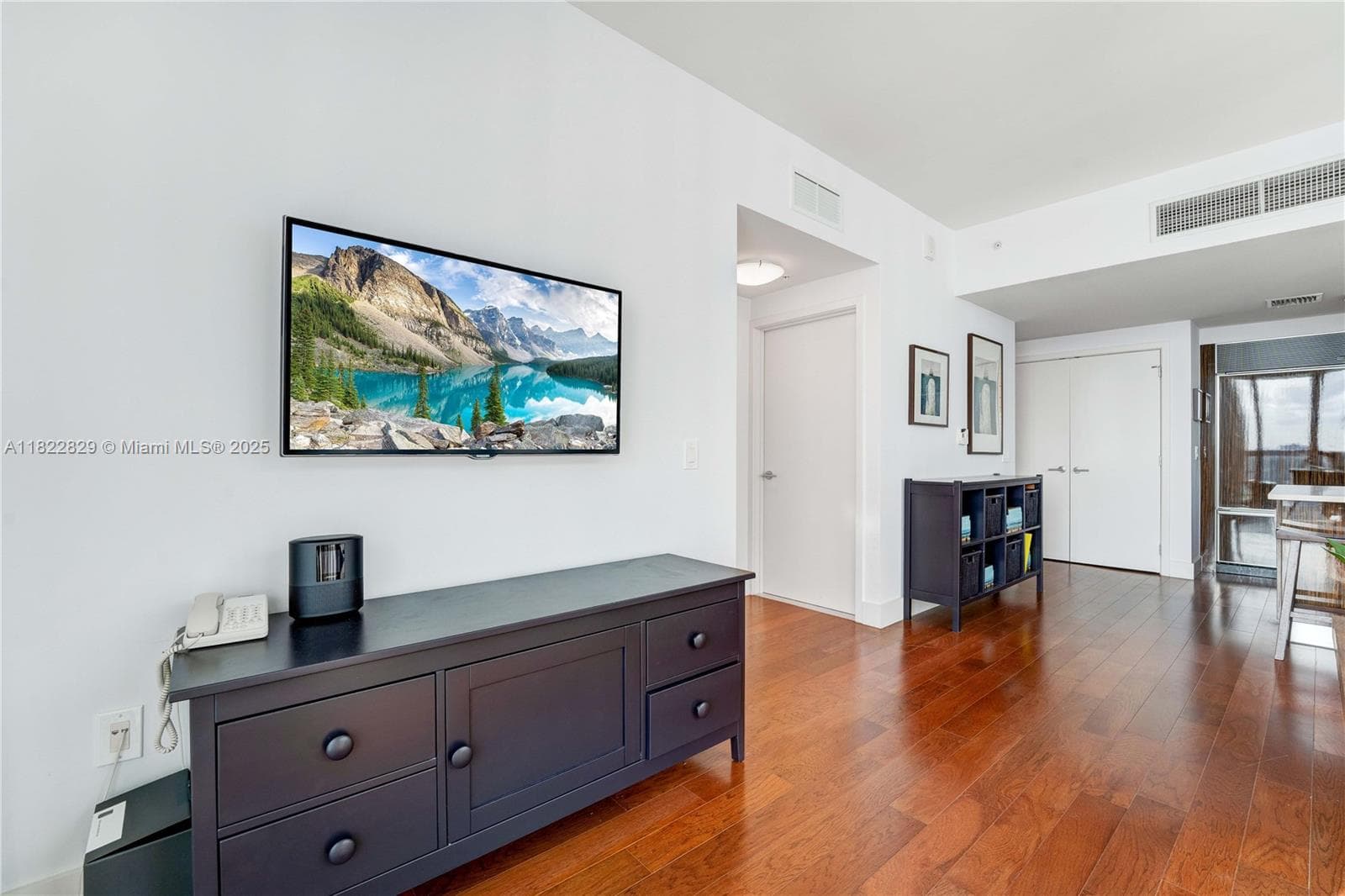 6899 Collins Ave 1409 photo 19