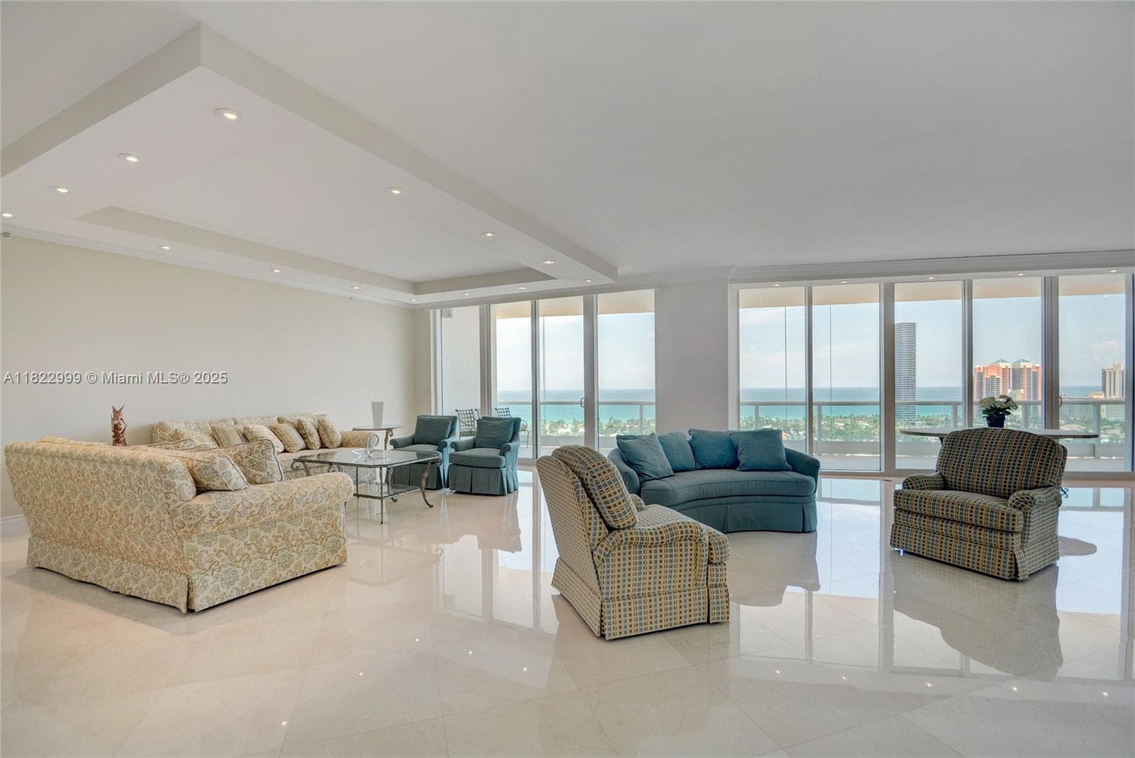 20155 38th Ct 2201 photo 2