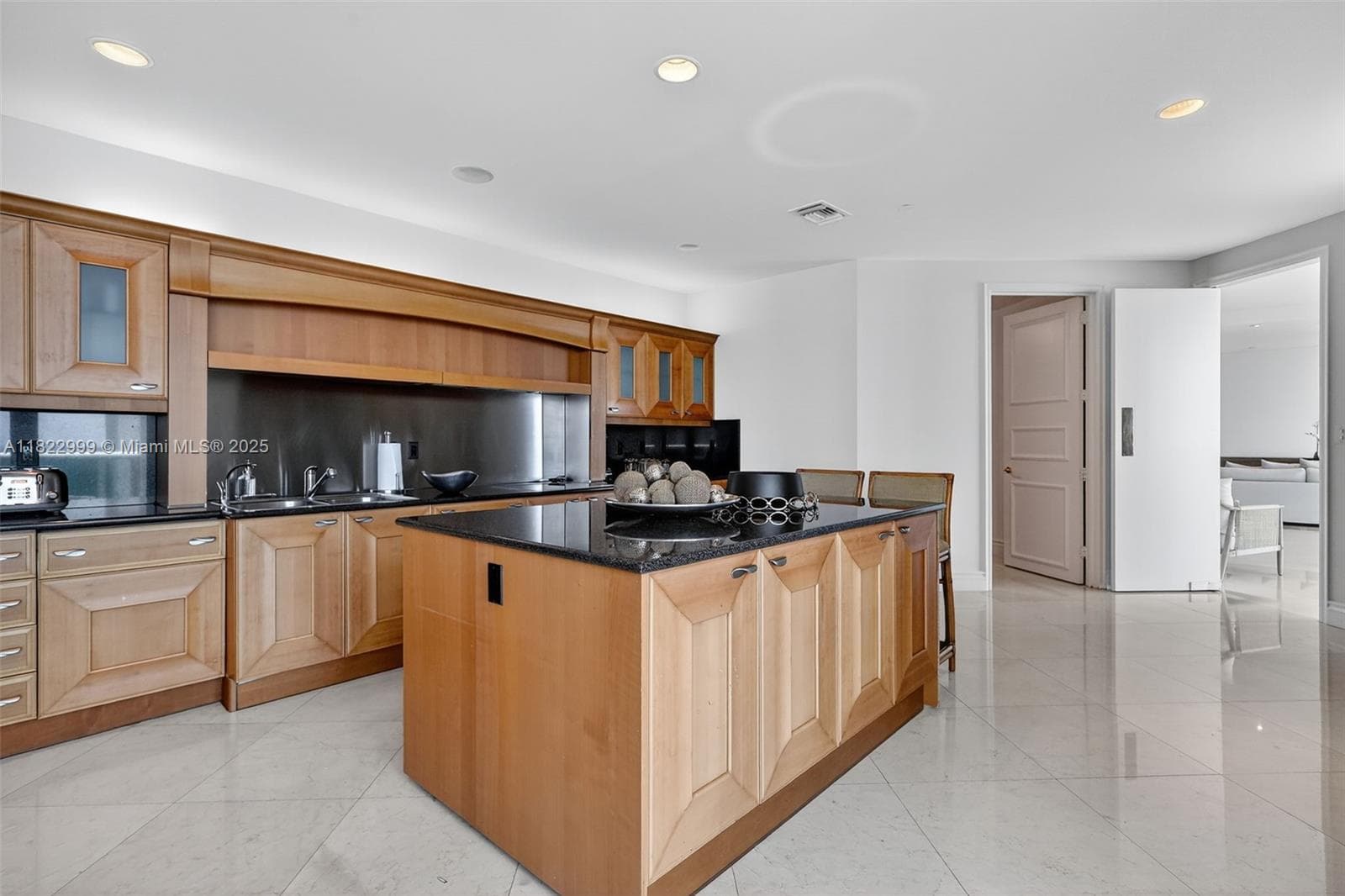 20155 38th Ct 2201 photo 16