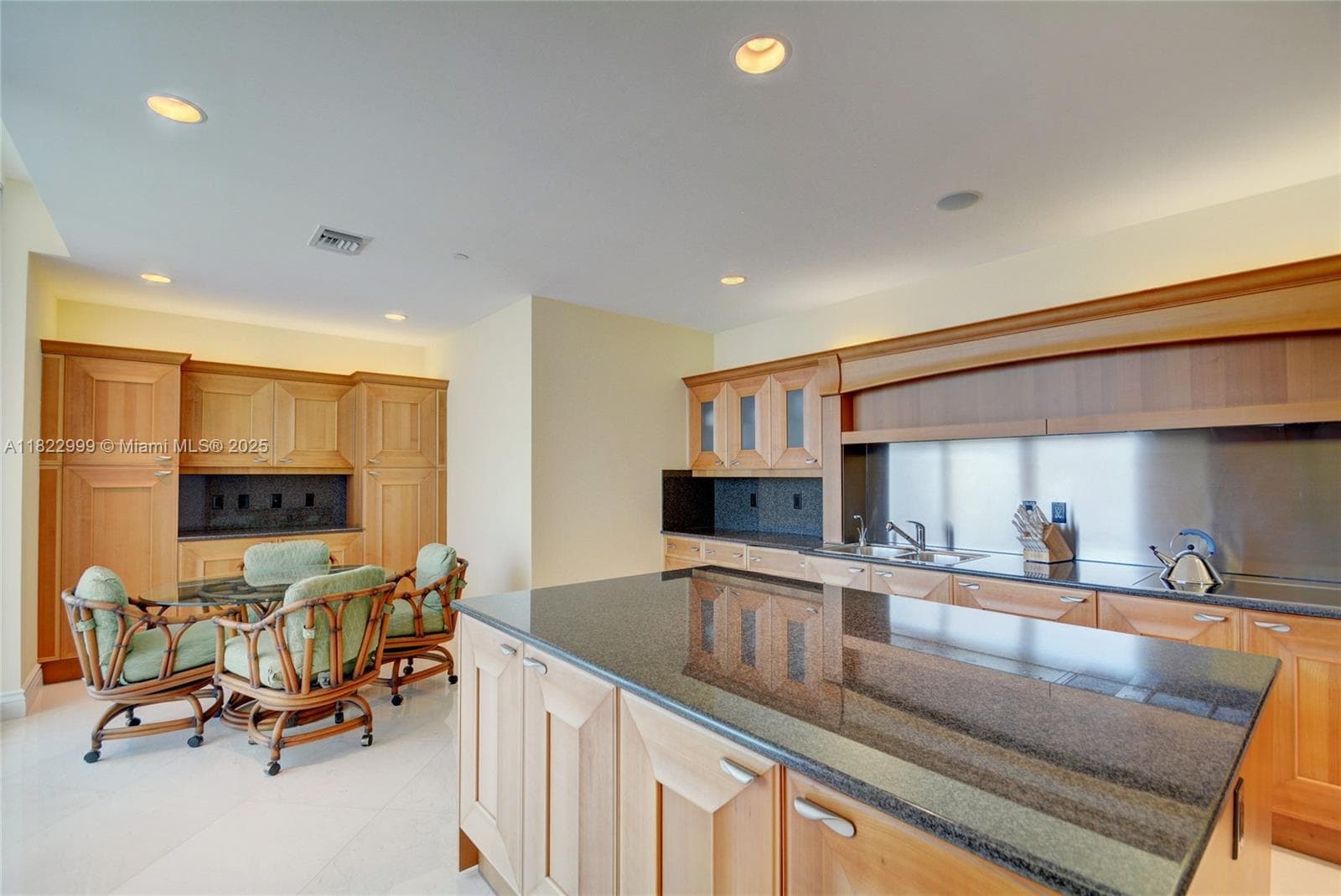 20155 38th Ct 2201 photo 11