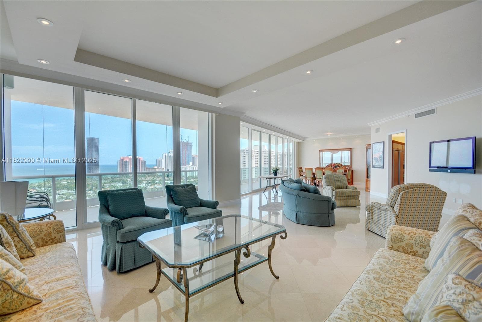 20155 38th Ct 2201 photo 8