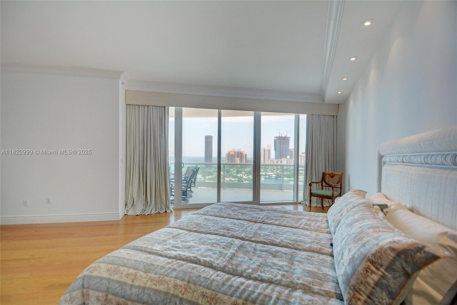 20155 38th Ct 2201 photo 25