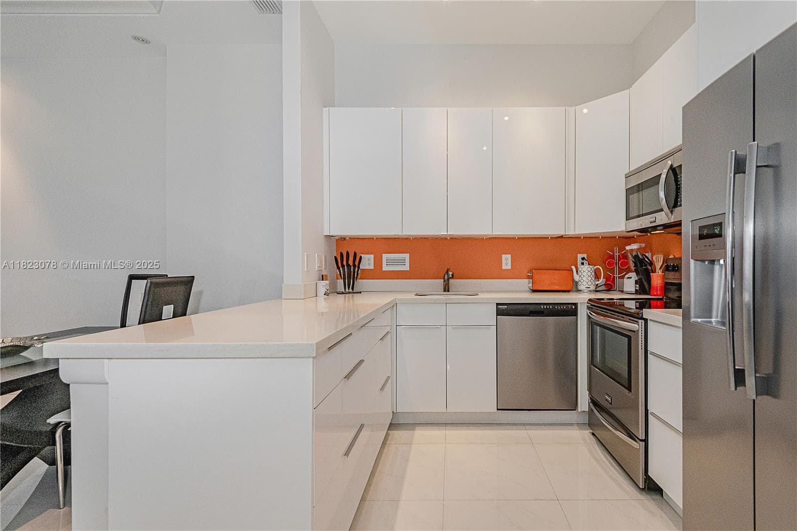 2301 Collins Ave 1619 photo 13