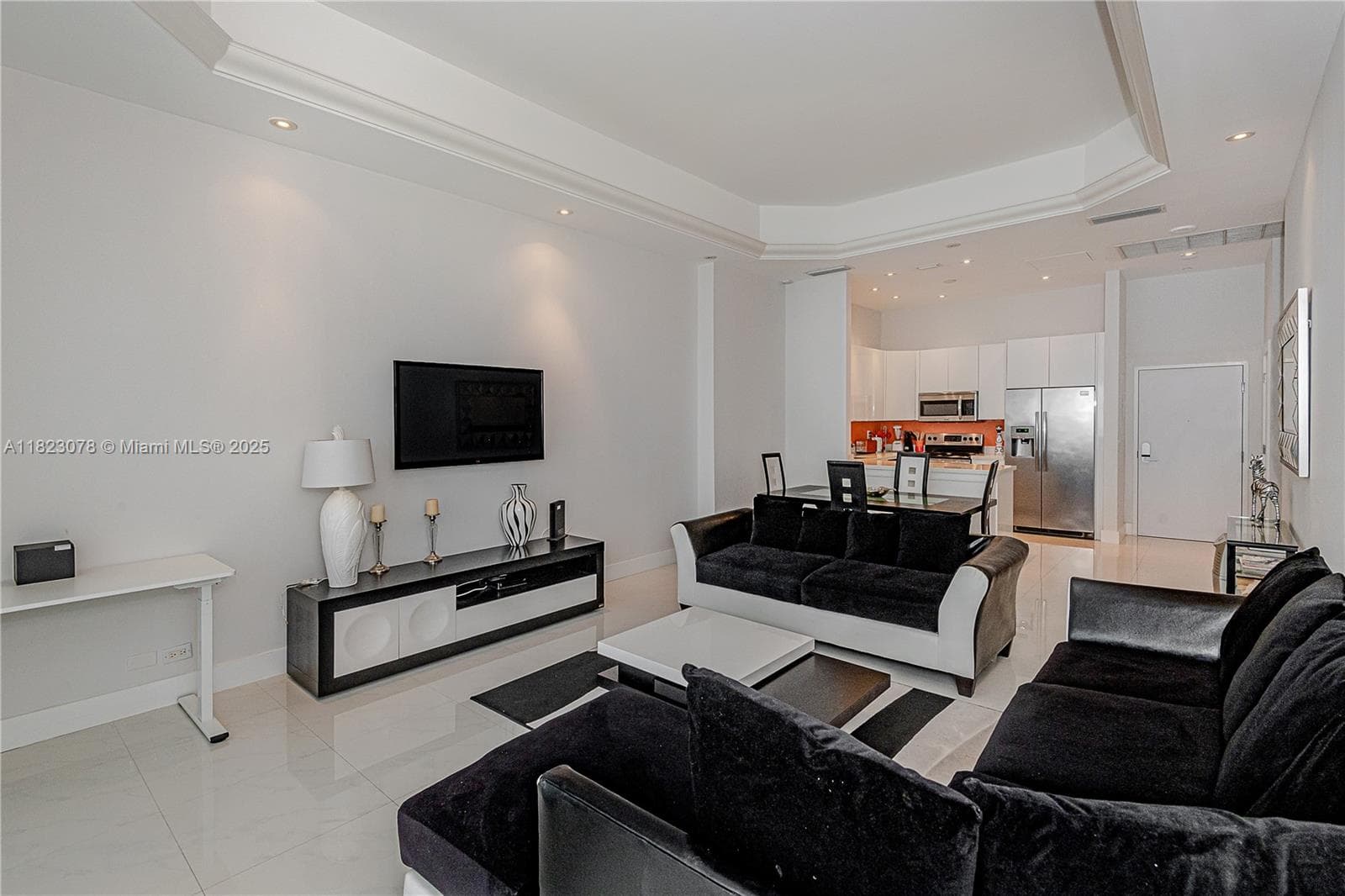 2301 Collins Ave 1619 photo 7