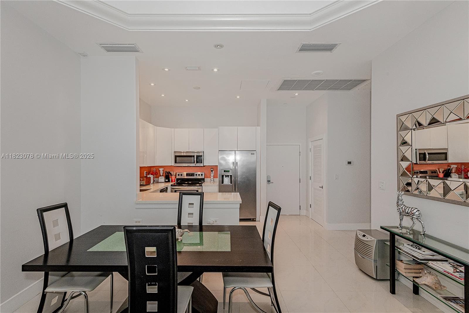 2301 Collins Ave 1619 photo 9