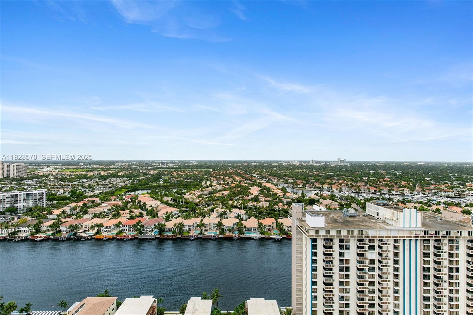 2101 S Ocean Dr 2707 photo 3