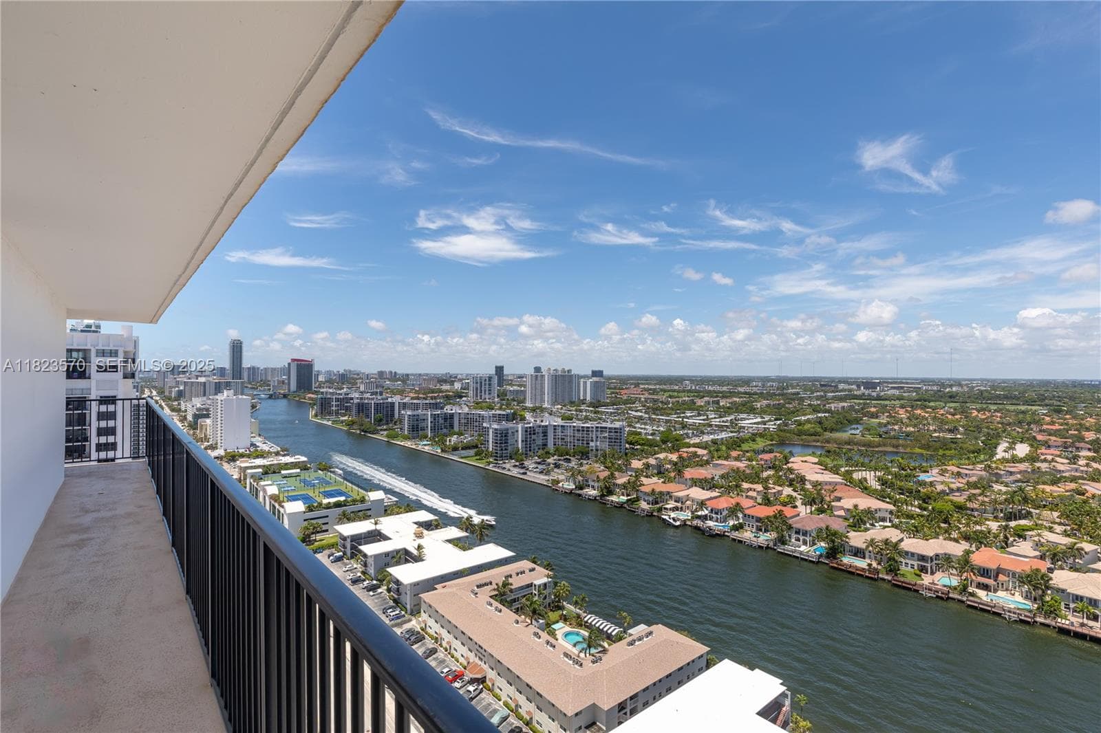 2101 S Ocean Dr 2707 photo 4