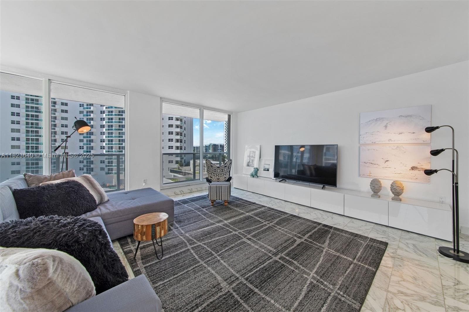 2751 S Ocean Dr 505N photo 17