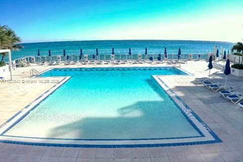 2751 S Ocean Dr 505N photo 25