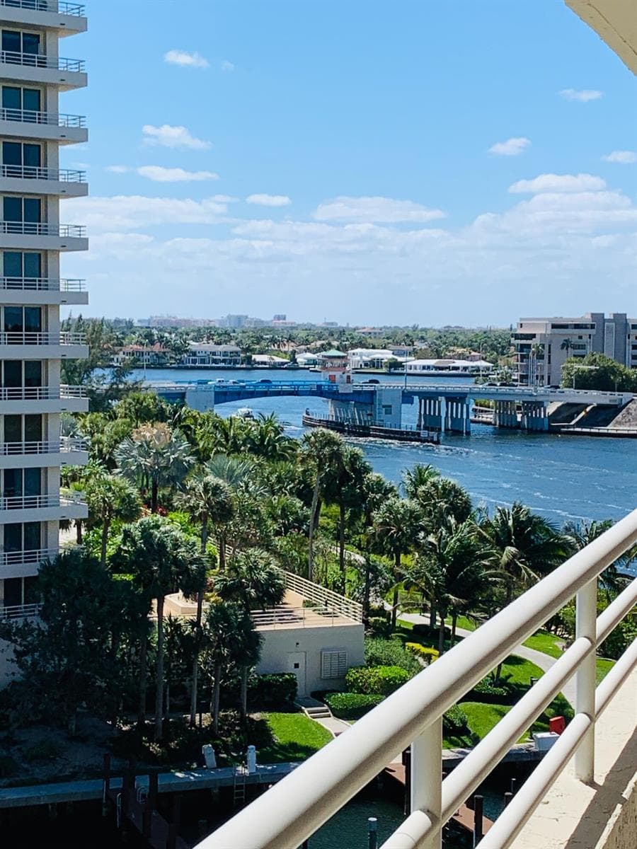 4201 N Ocean Boulevard 608 photo 2