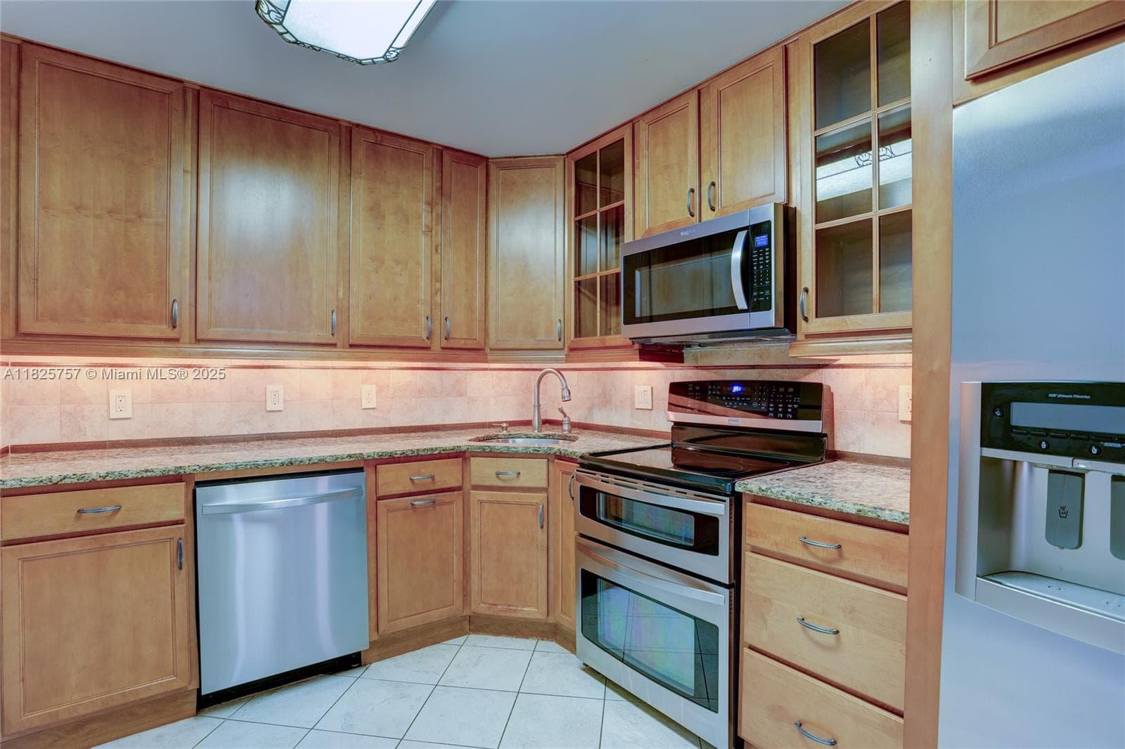 2500 Parkview Dr 405 photo 6