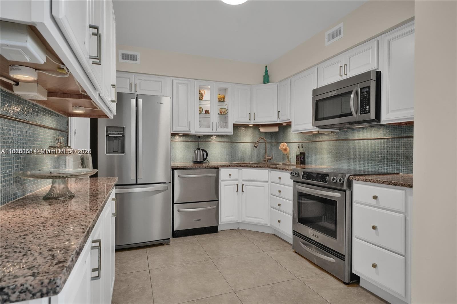 5151 Collins Ave 535 photo 11