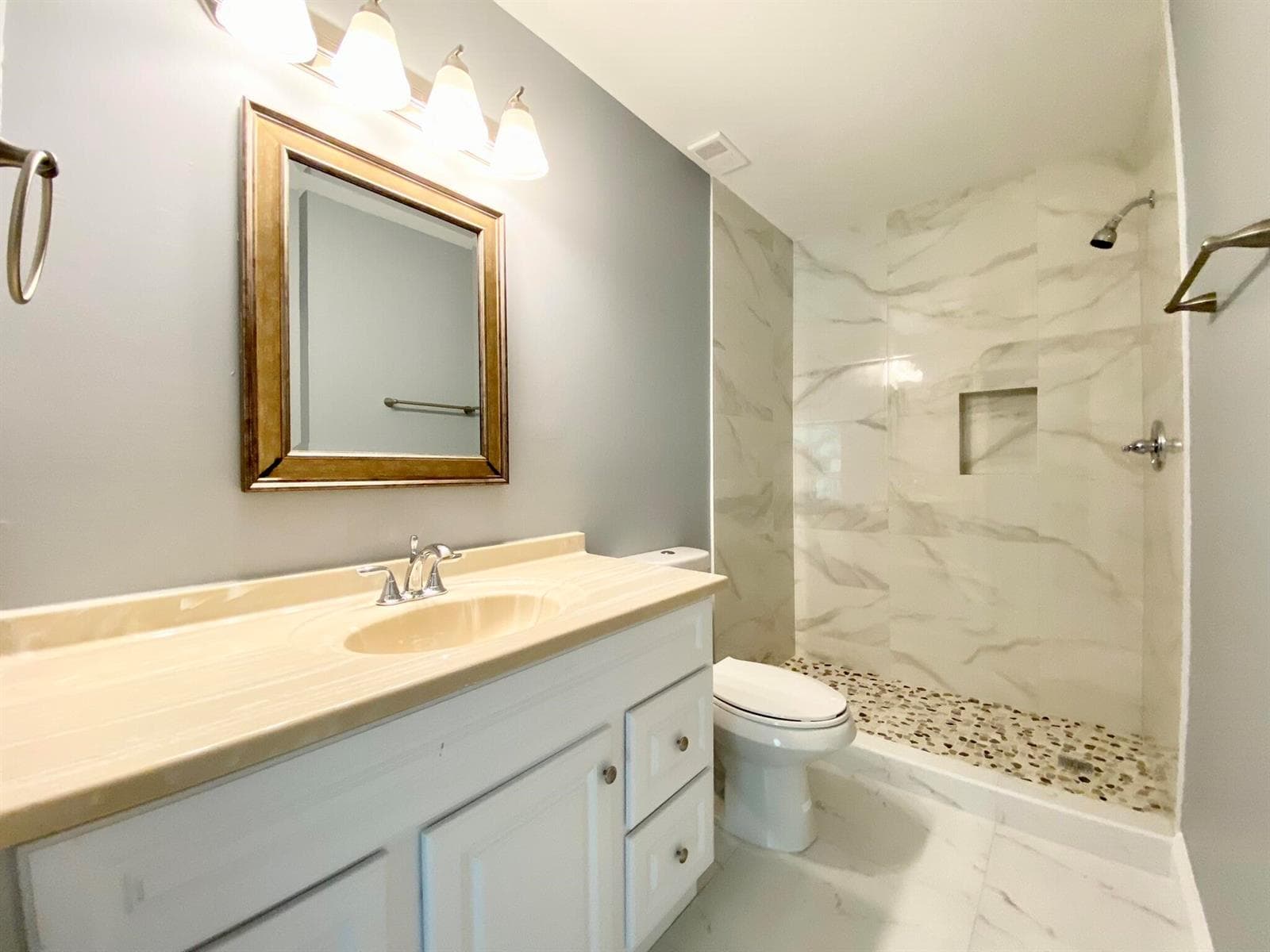 815 W Boynton Beach Boulevard 16-201 photo 12