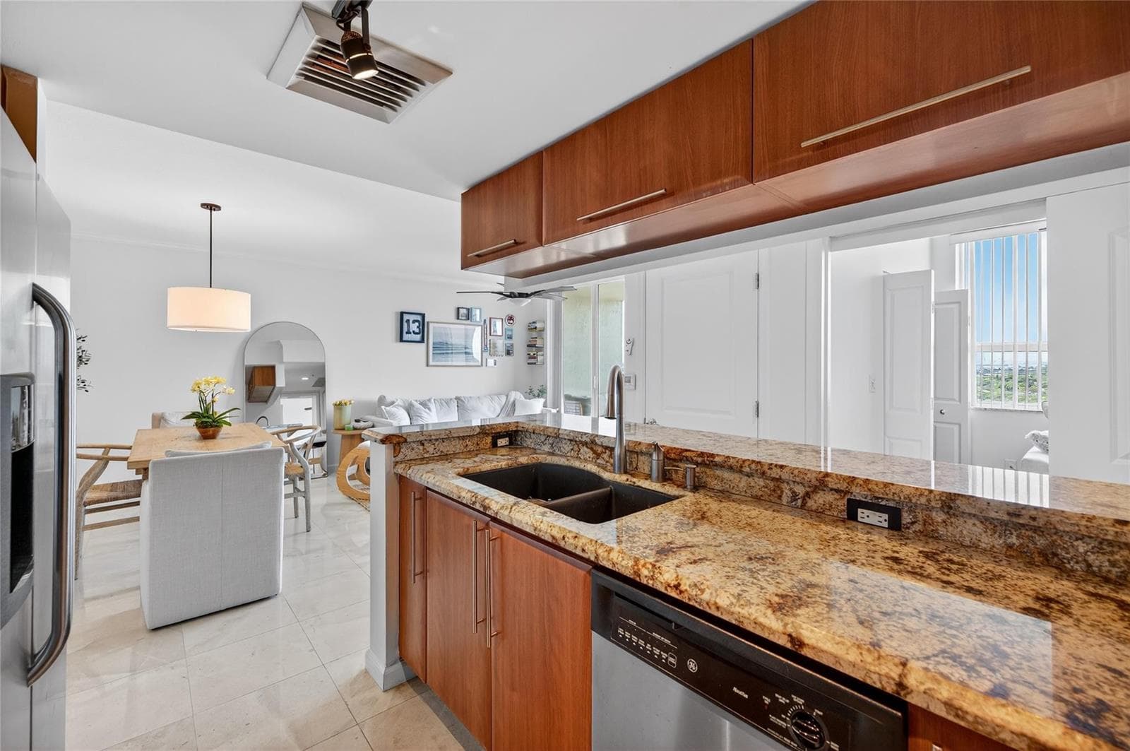 600 W Las Olas Boulevard 1601S photo 20