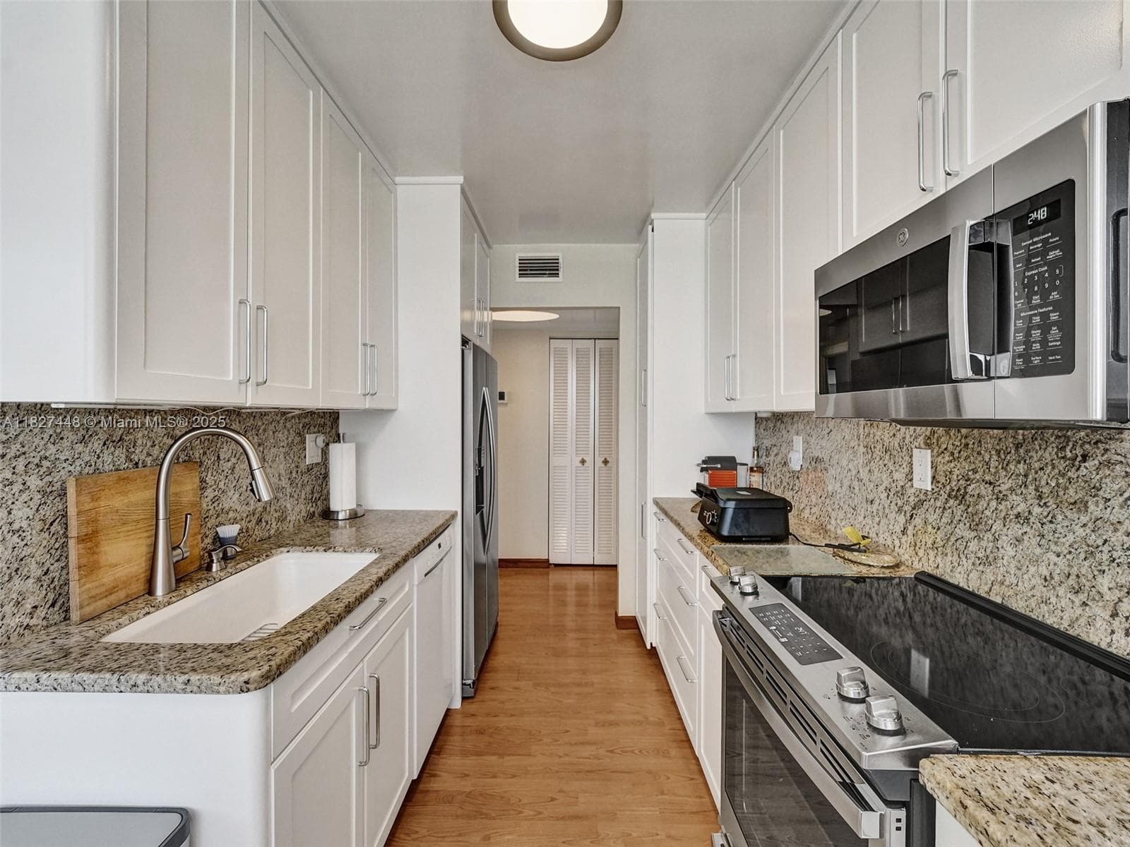 1833 S Ocean Dr 1702 photo 22
