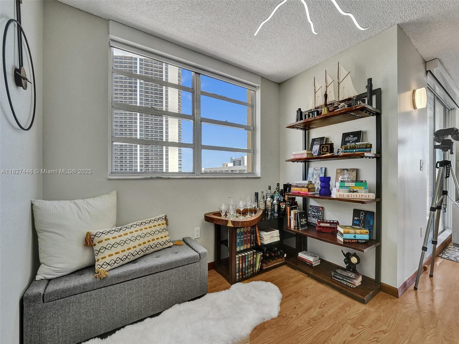 1833 S Ocean Dr 1702 photo 9