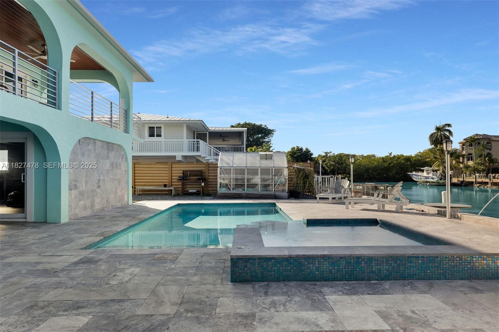 232 Seaview Dr photo 13