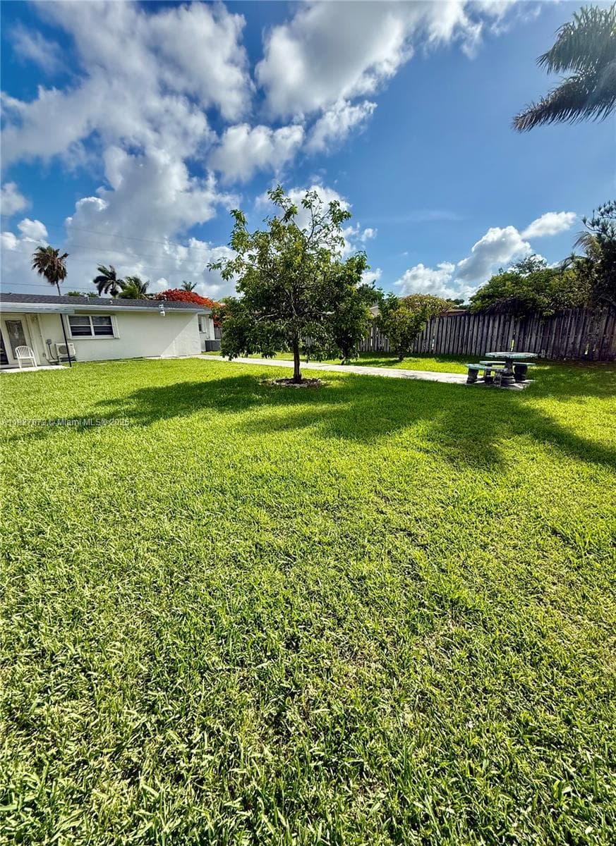 9740 Sterling Dr N/A photo 11