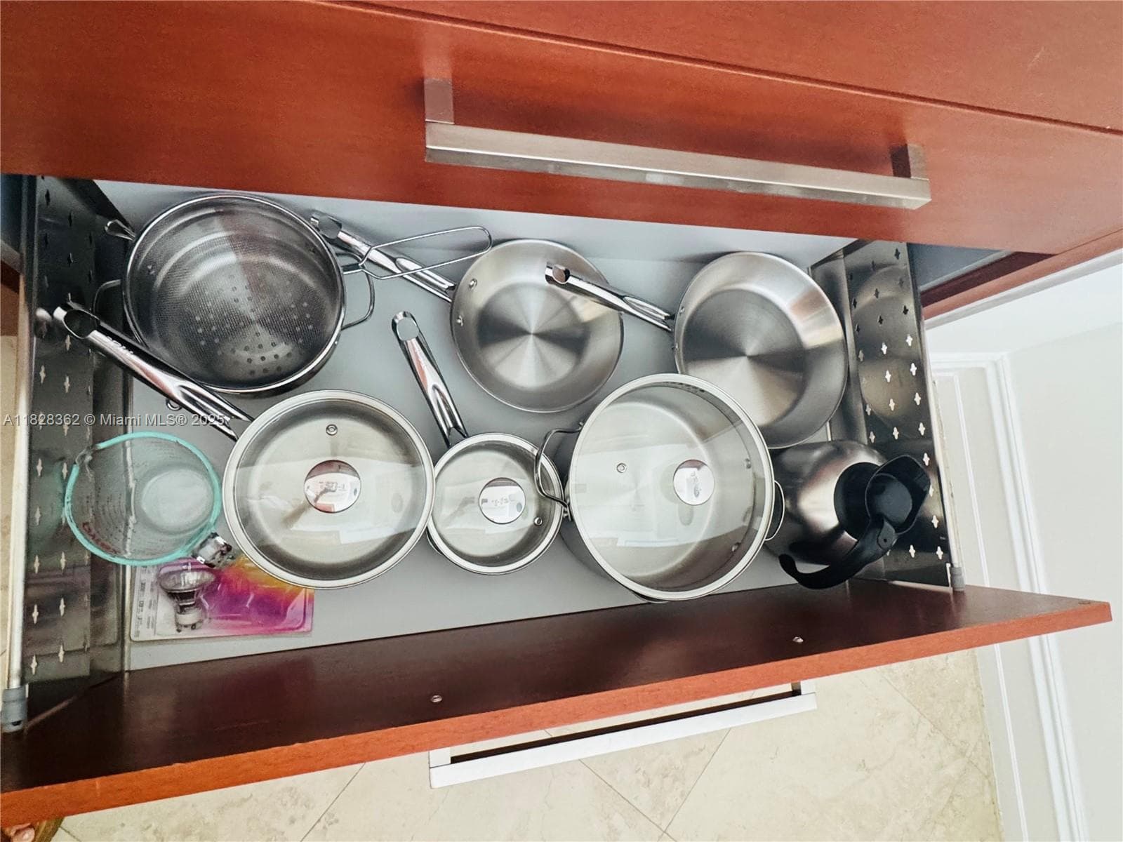2605 photo 24