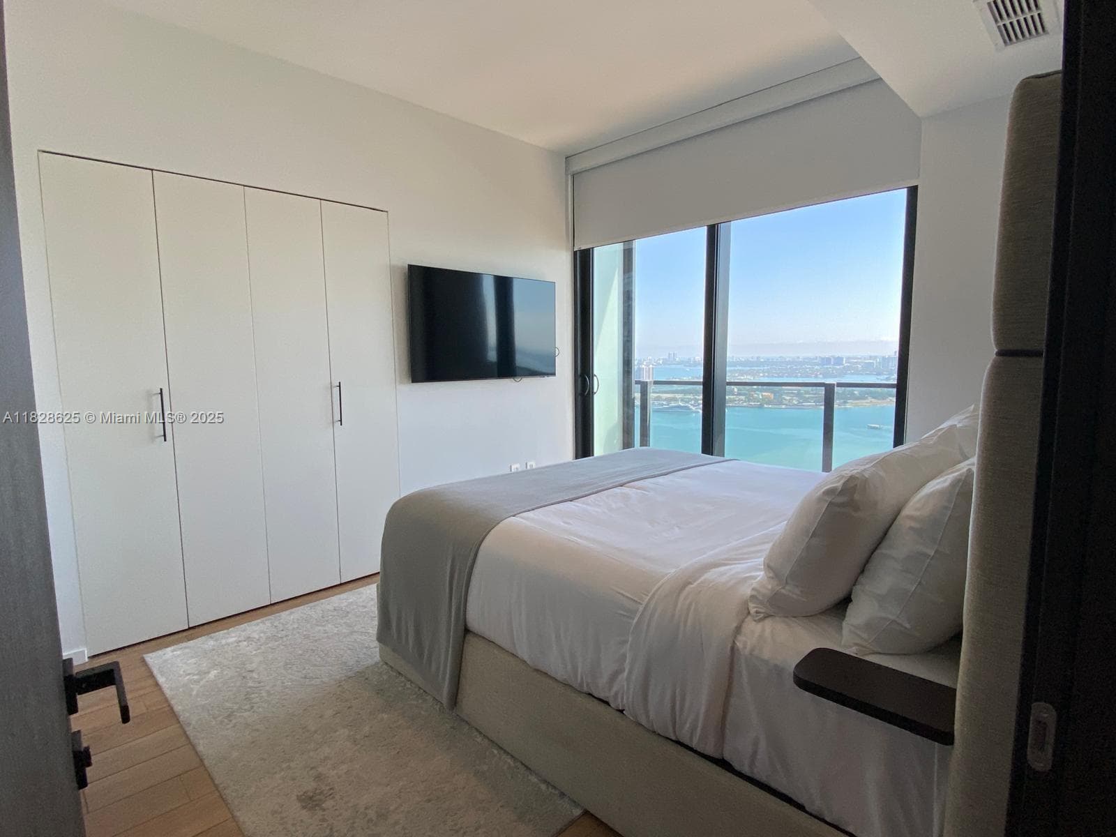 398 5th St 2910 photo 7