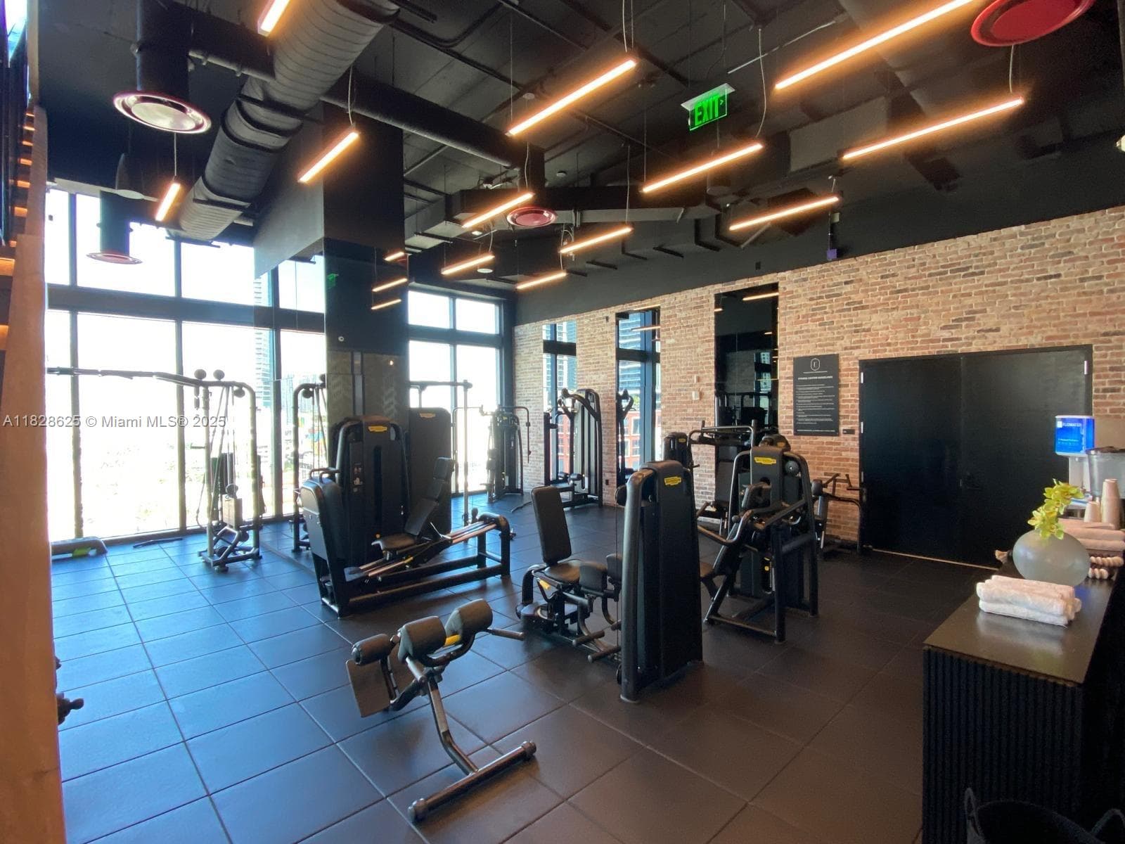 398 5th St 2910 photo 20