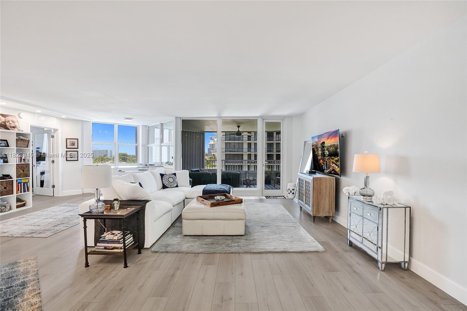 1340 Ocean Blvd 403 photo 2