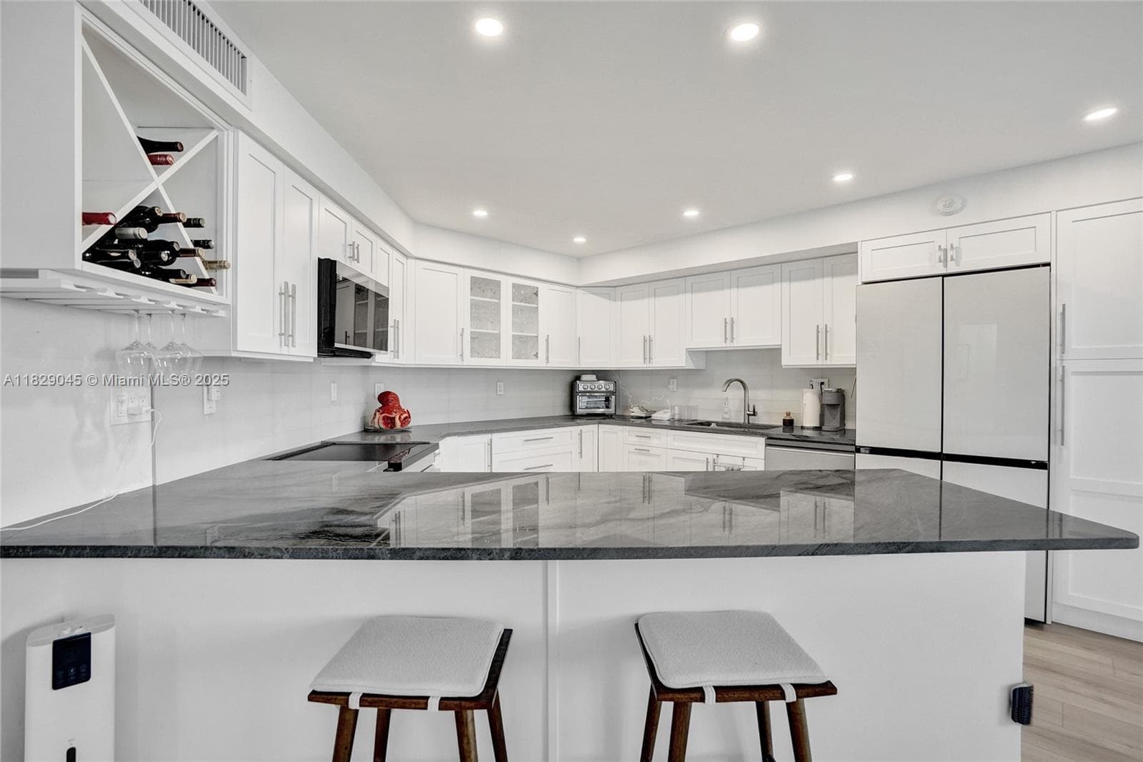 1340 Ocean Blvd 403 photo 6