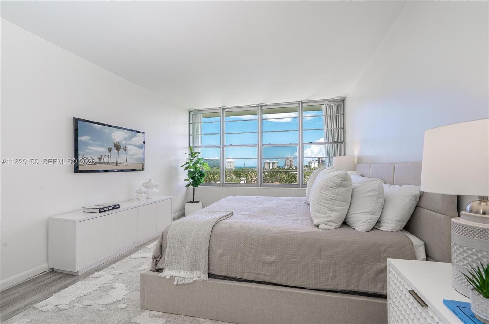 9101 E Bay Harbor Dr 705 photo 13