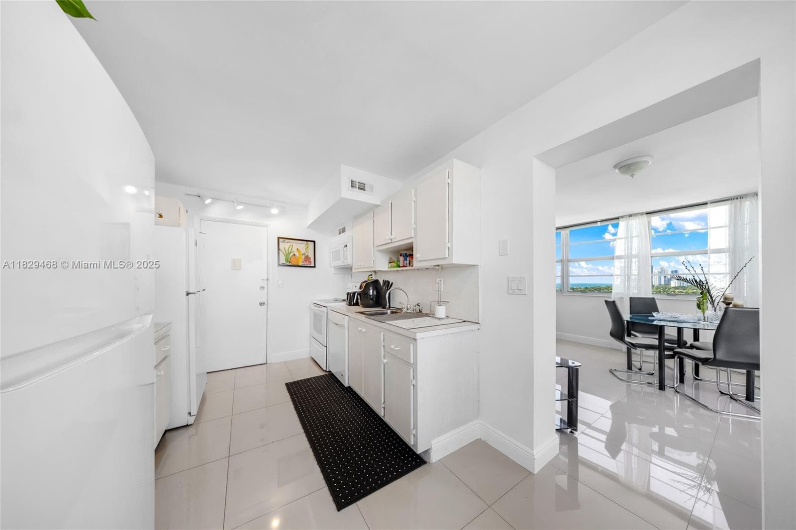 3161 S Ocean Dr 1510 photo 10