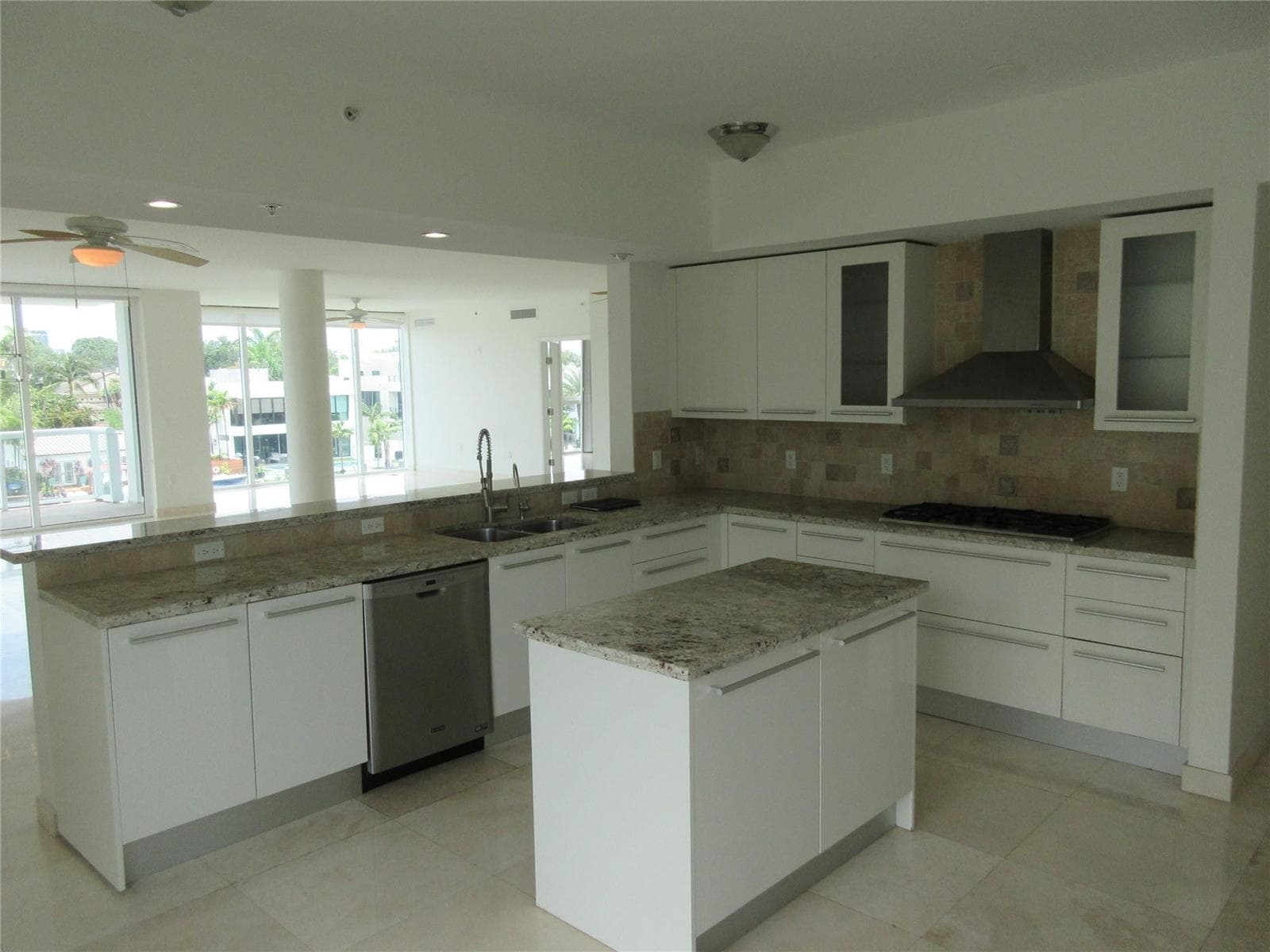 45 Hendricks Isle 301 photo 17