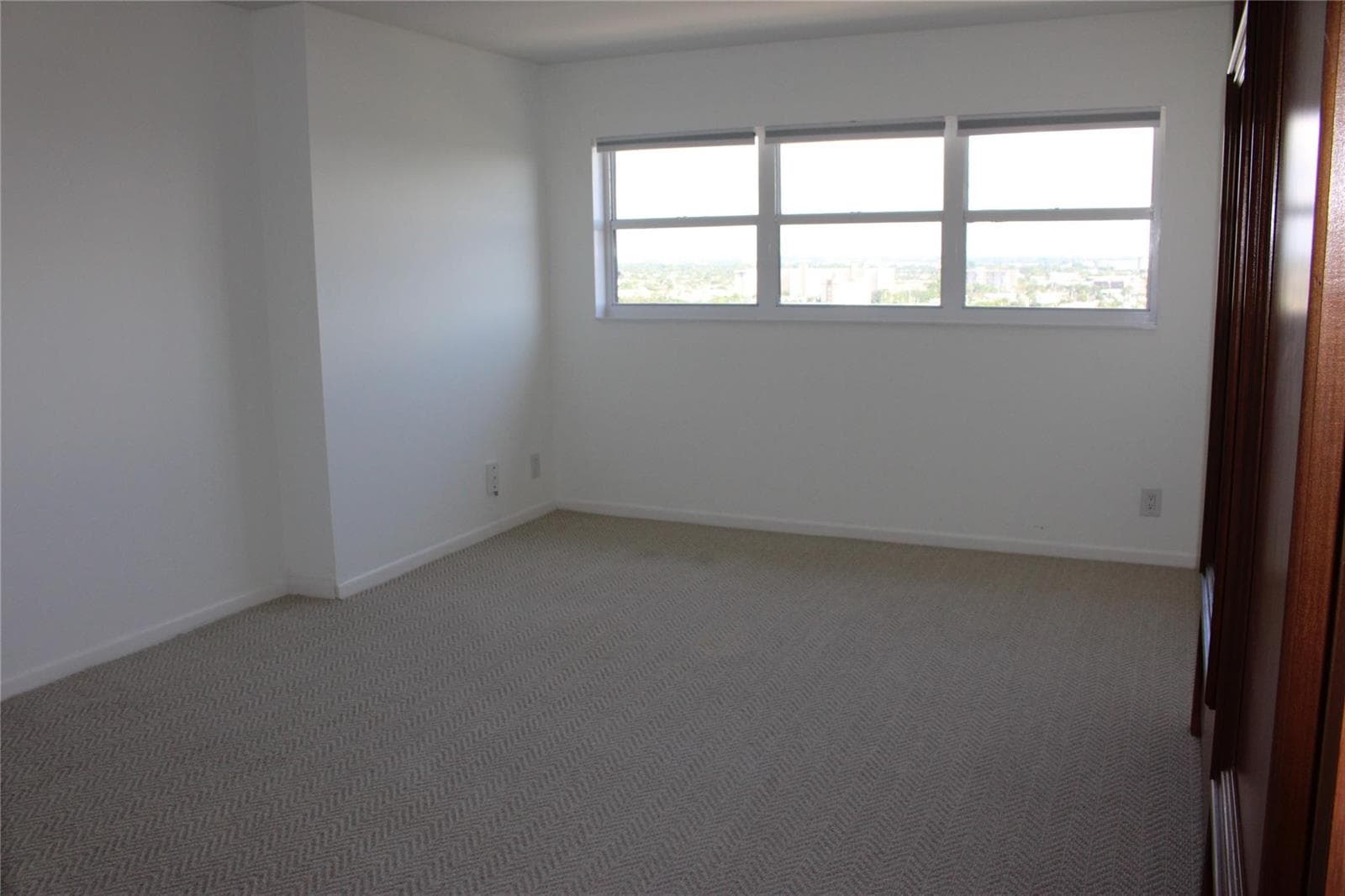 3200 Port Royale Drive 2007 photo 17