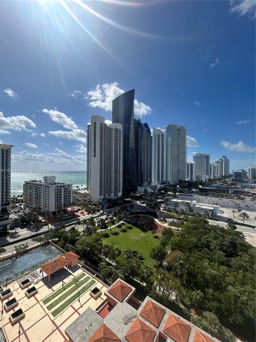 210 174th St 2005 photo 6