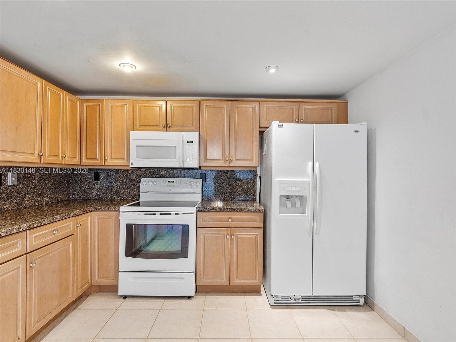 210 174th St 2005 photo 17