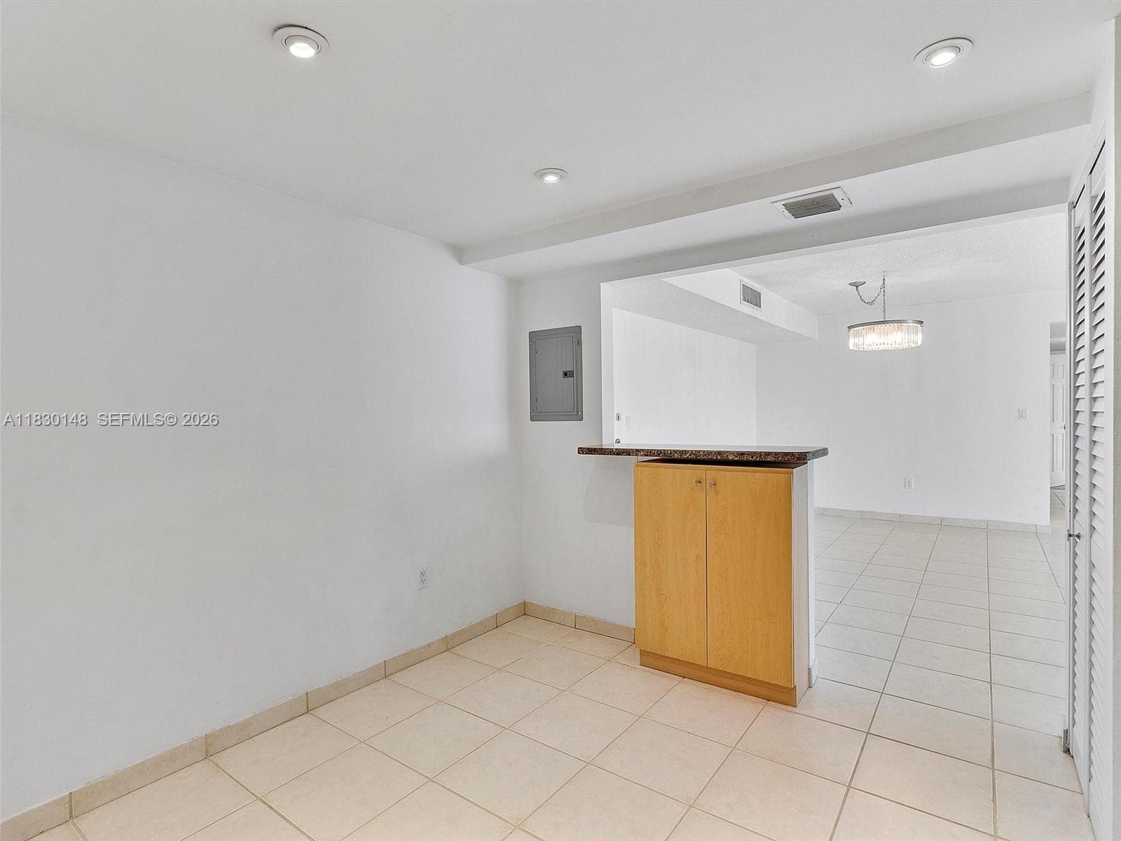 210 174th St 2005 photo 15