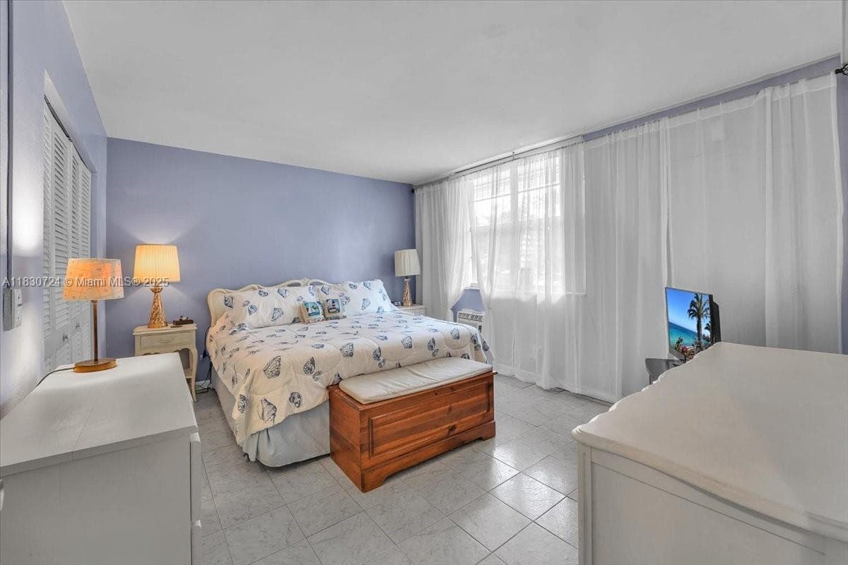 1936 S Ocean Dr 6D photo 13