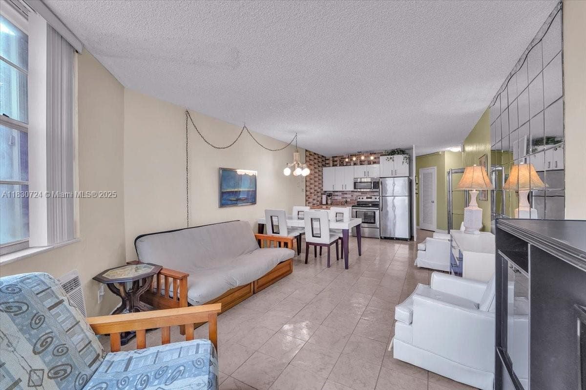 1936 S Ocean Dr 6D photo 5
