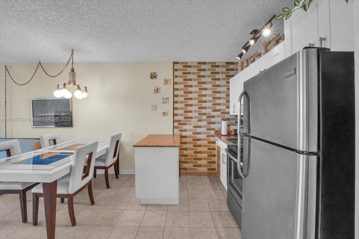1936 S Ocean Dr 6D photo 10