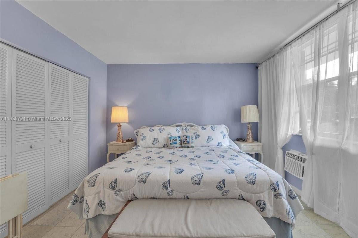 1936 S Ocean Dr 6D photo 14