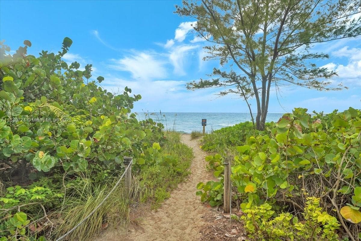 1936 S Ocean Dr 6D photo 21