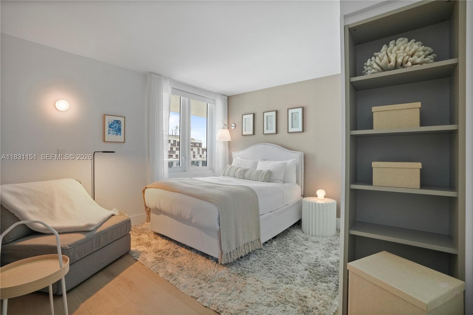 2301 Collins Ave 407 photo 2