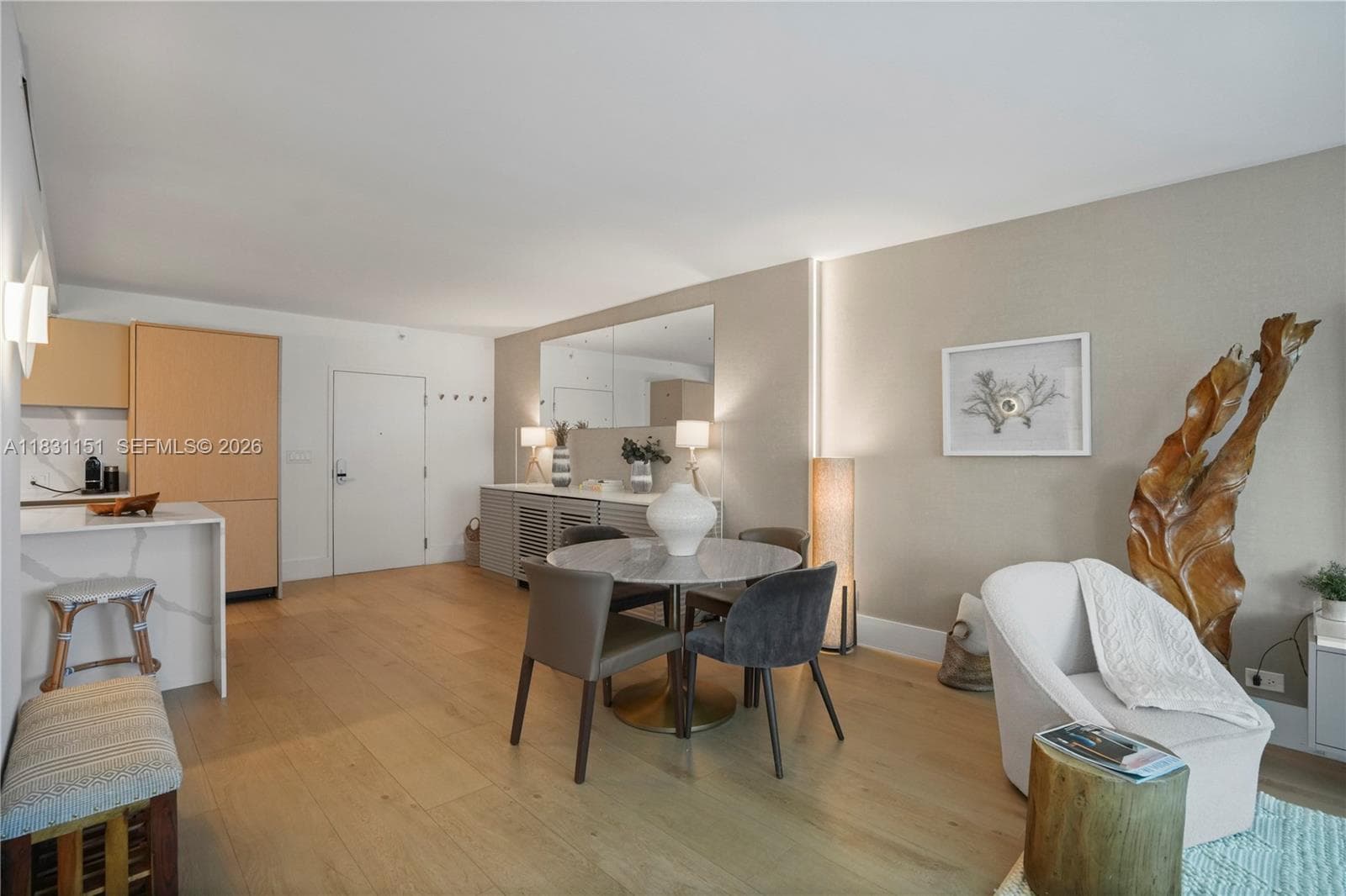 2301 Collins Ave 407 photo 17