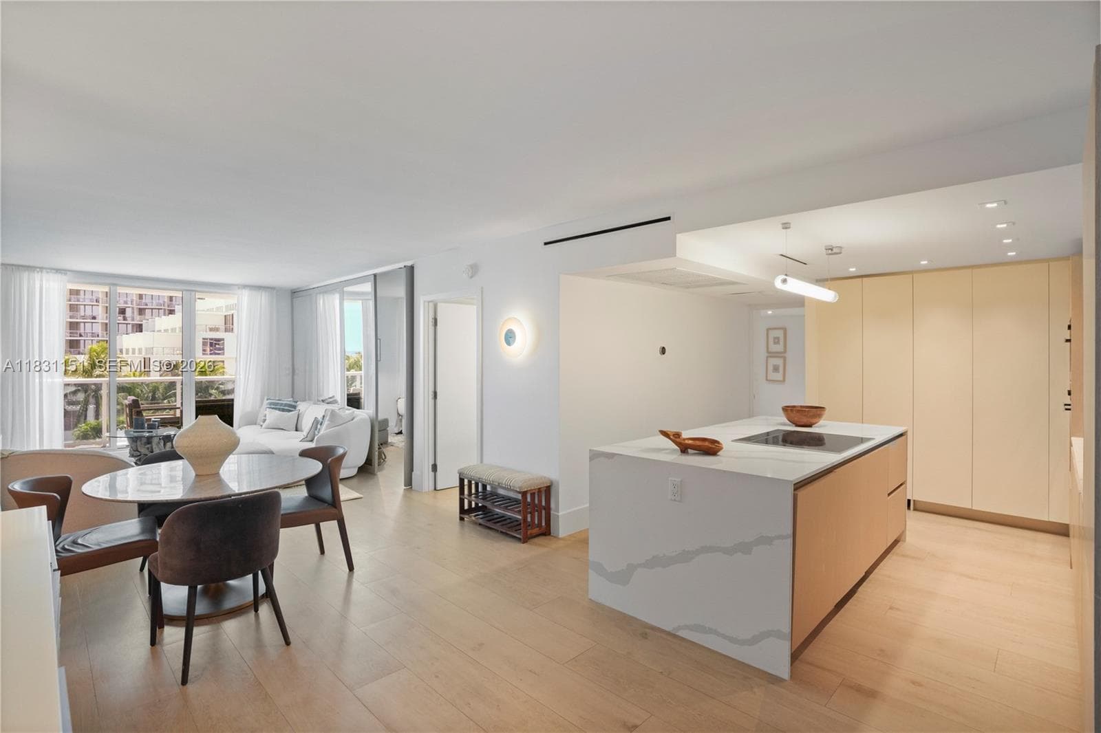 2301 Collins Ave 407 photo 7
