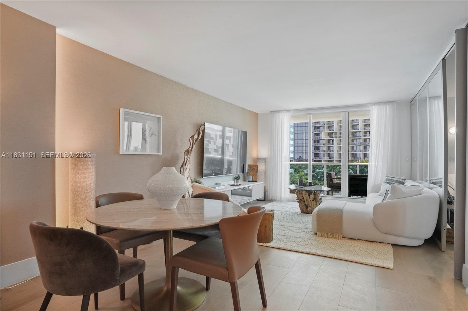 2301 Collins Ave 407 photo 14