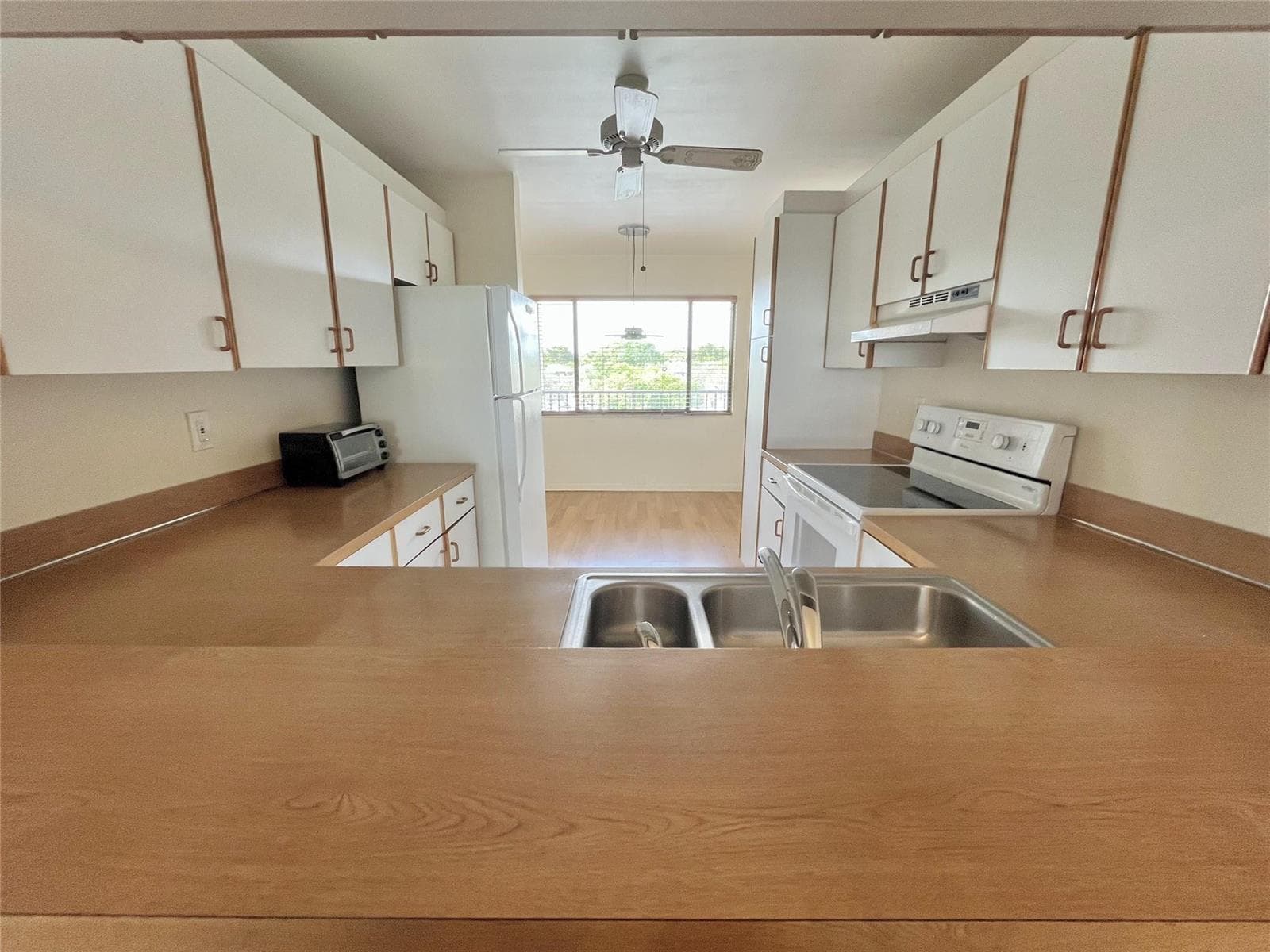 9691 N Belfort Circle 305 photo 15