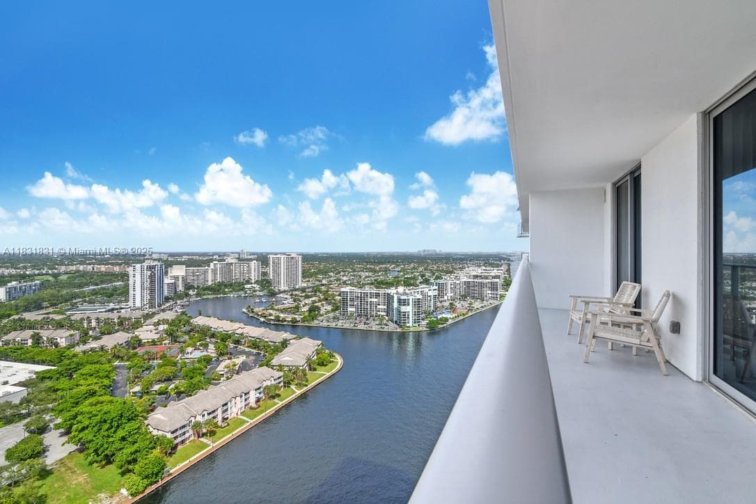4010 S Ocean Dr R1406 photo 6